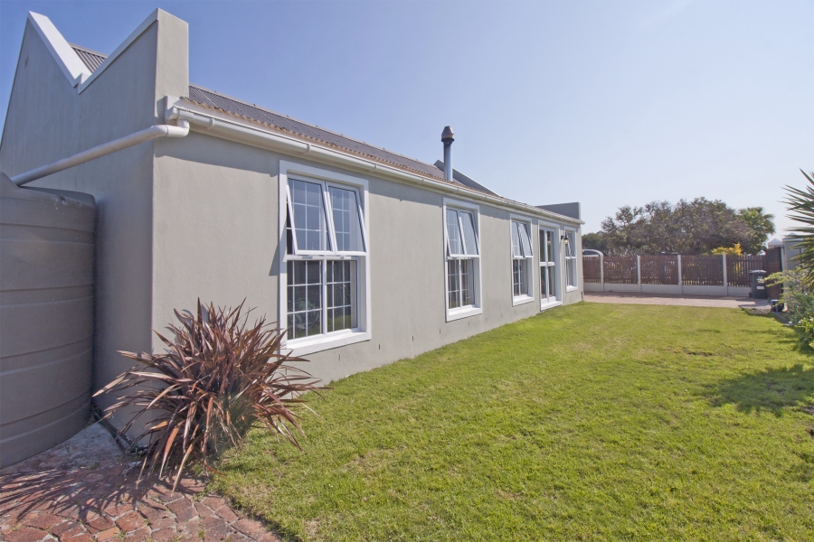 3 Bedroom Property for Sale in Milkwood Park Western Cape